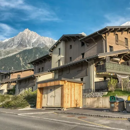Cosmiques A203 - New & Mont Blanc View
